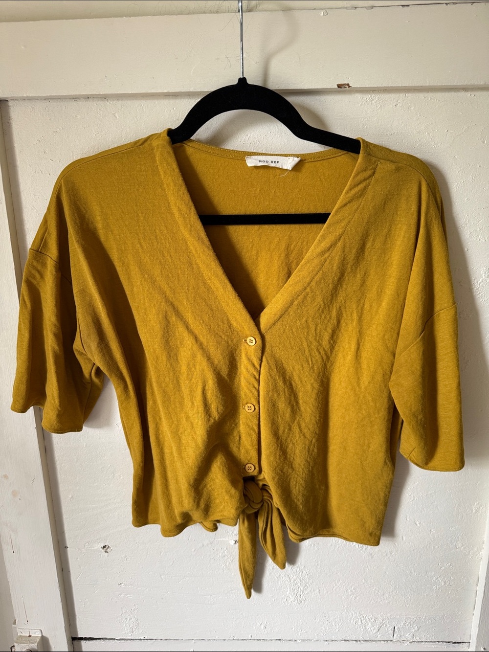 Mod Ref Mustard Button-Front Tie Crop Top